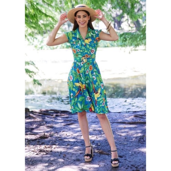30s Sport Dress in Jungle Parrots - Picture 3 of 6